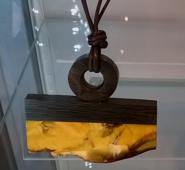 amber necklace